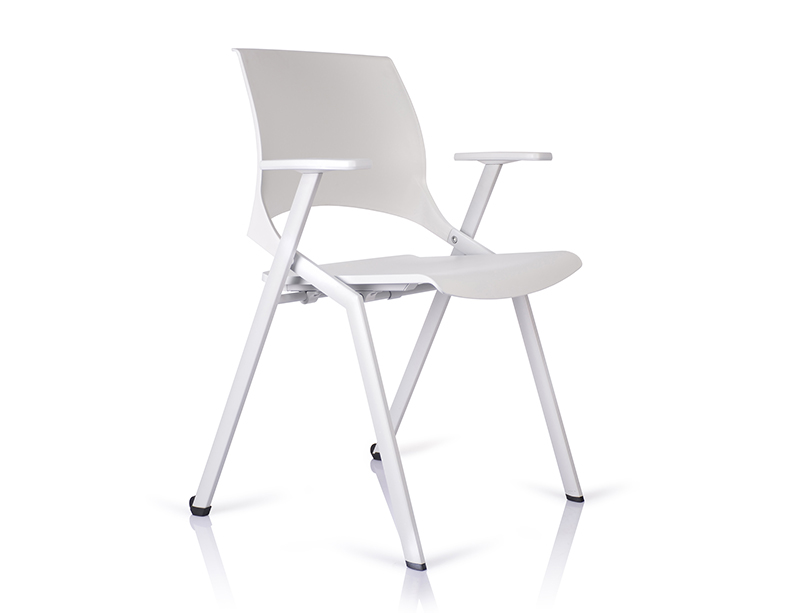 White folding chairs 